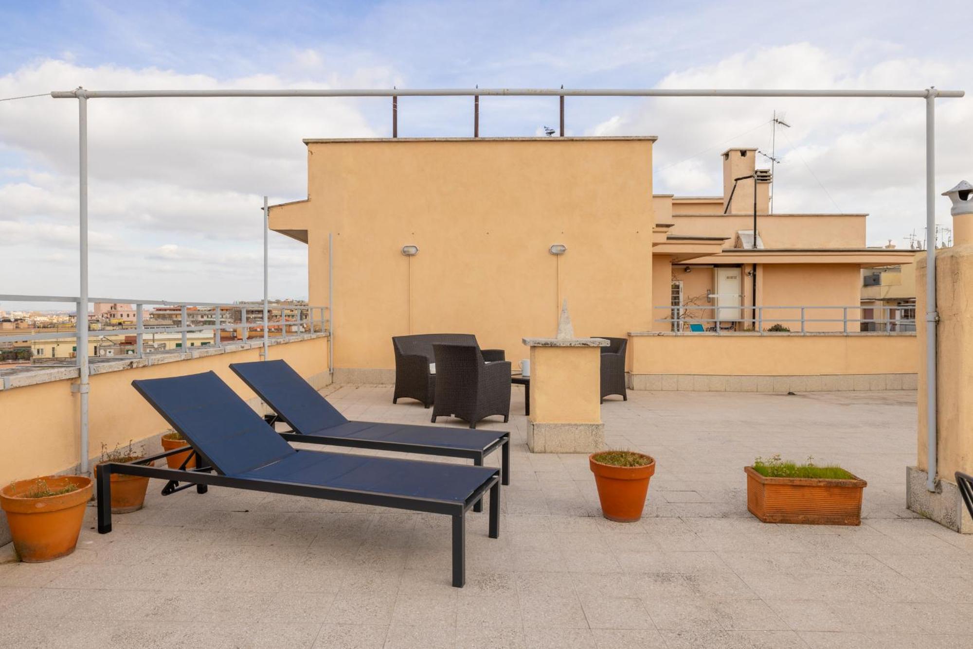 Top Floor Apt With Rooftop Terrace Near St. Peter روما المظهر الخارجي الصورة