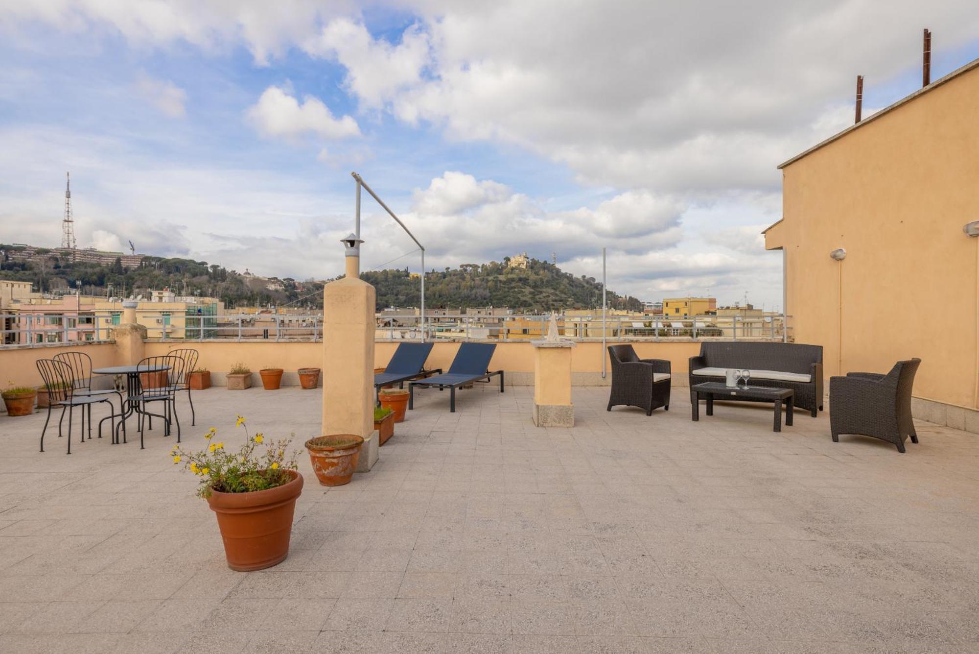 Top Floor Apt With Rooftop Terrace Near St. Peter روما المظهر الخارجي الصورة